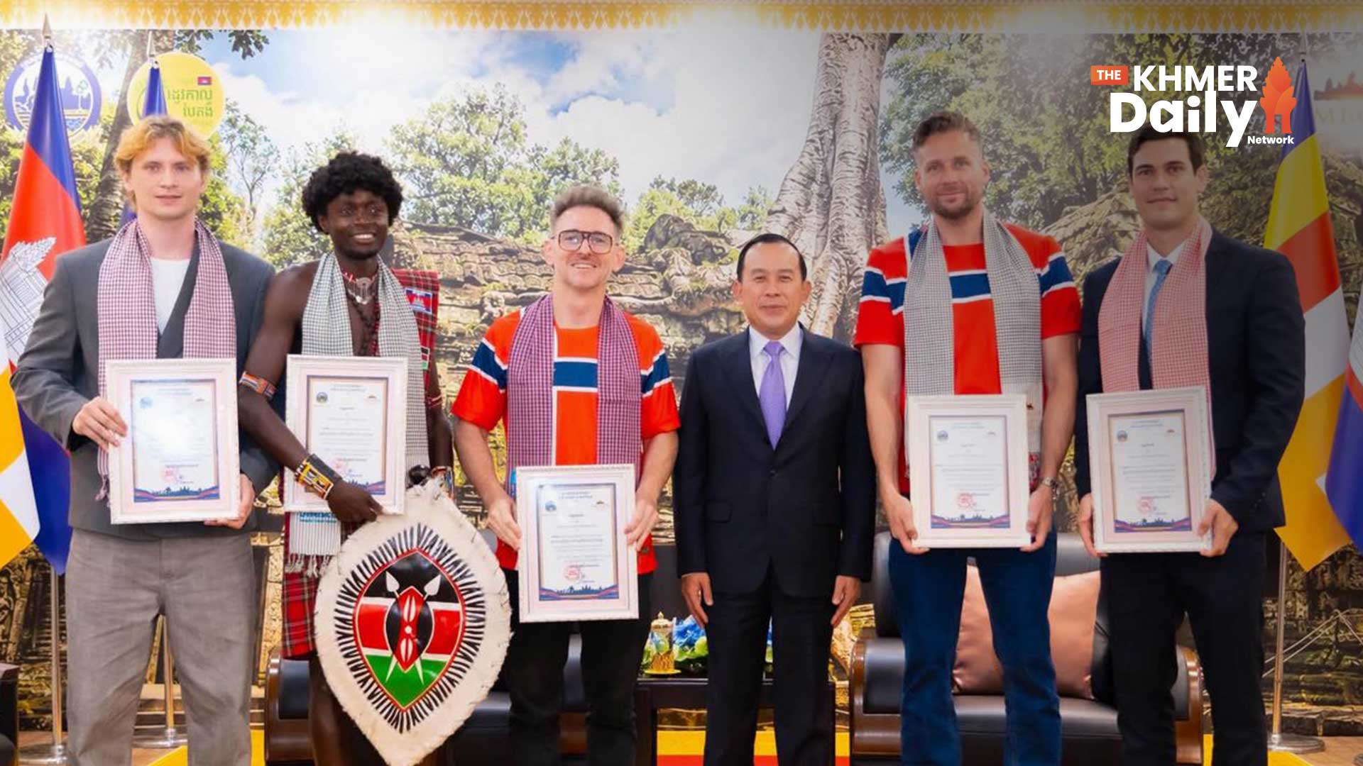 ក្រុមអ្នកផលិតមាតិកាអន្តរជាតិ Cyberlocos៖ កម្ពុជា ជាតារាកំពុងរះភ្លឺចិញ្ចាចដែលទាក់ទាញខ្លាំងក្នុងតំបន់អាស៊ីអាគ្នេយ៍