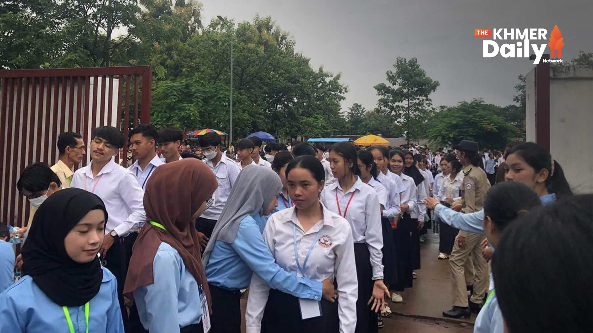 ដំណើរការសំណេរប្រឡងបាក់ឌុប ថ្ងៃទី១ កំពុងប្រព្រឹត្តទៅដោយរលូន និងតឹងរ៉ឹងបំផុត