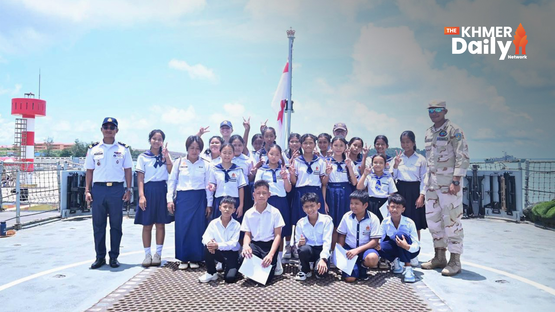 នាវាល្បាត HMS Tamar បើកឱ្យសិស្សបឋមសិក្សាឡើងទៅទស្សនកិច្ច ស្វែងយល់ពីជីវិតនៅលើសមុទ្រ ប្រតិបត្តិការនាវាចរណ៍