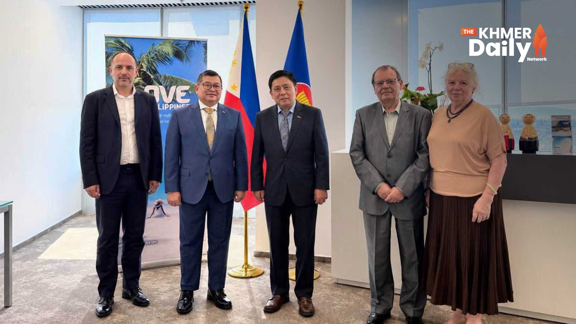 Cambodian Ambassador Reaffirms Border Peace Commitments in Talks with Philippine Envoy in Bucharest