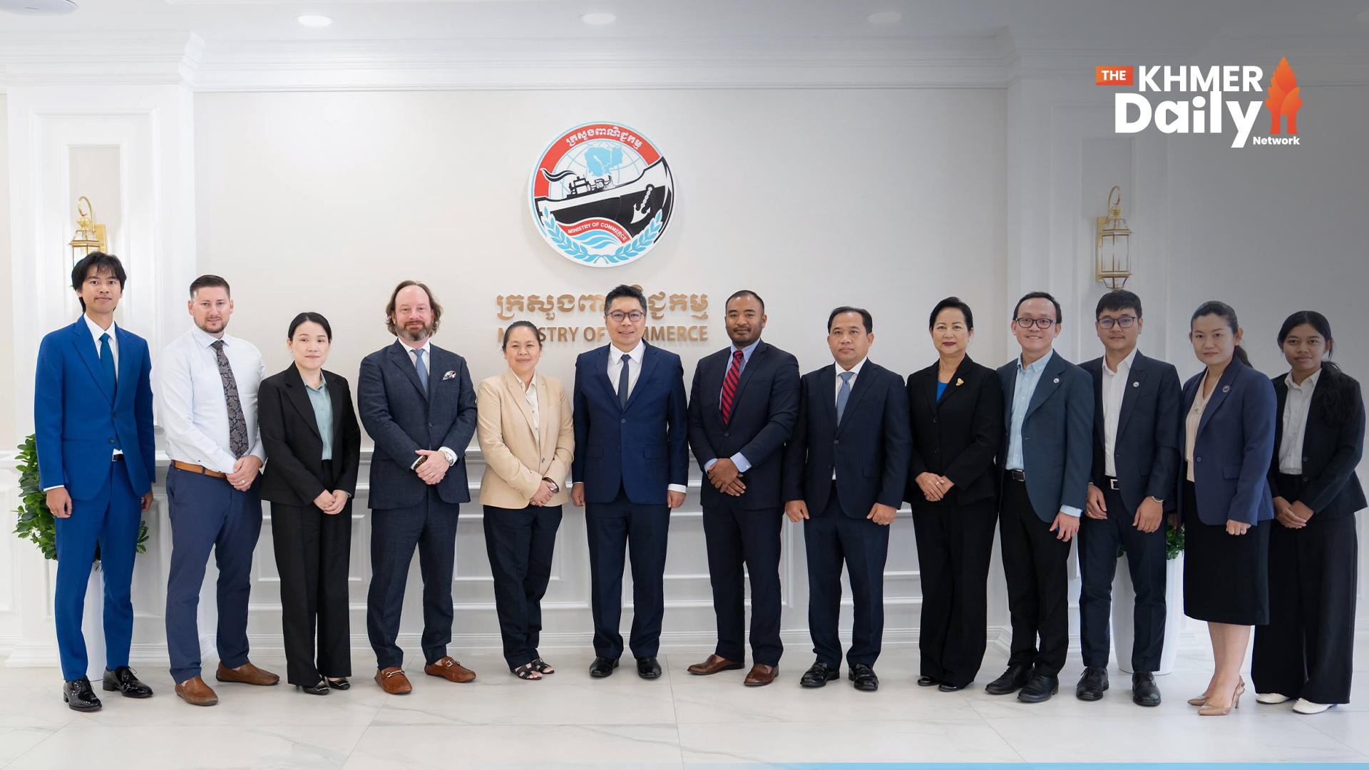 Ministry of Commerce Discusses Trade and Investment Opportunities with American Cambodian Business Chamber