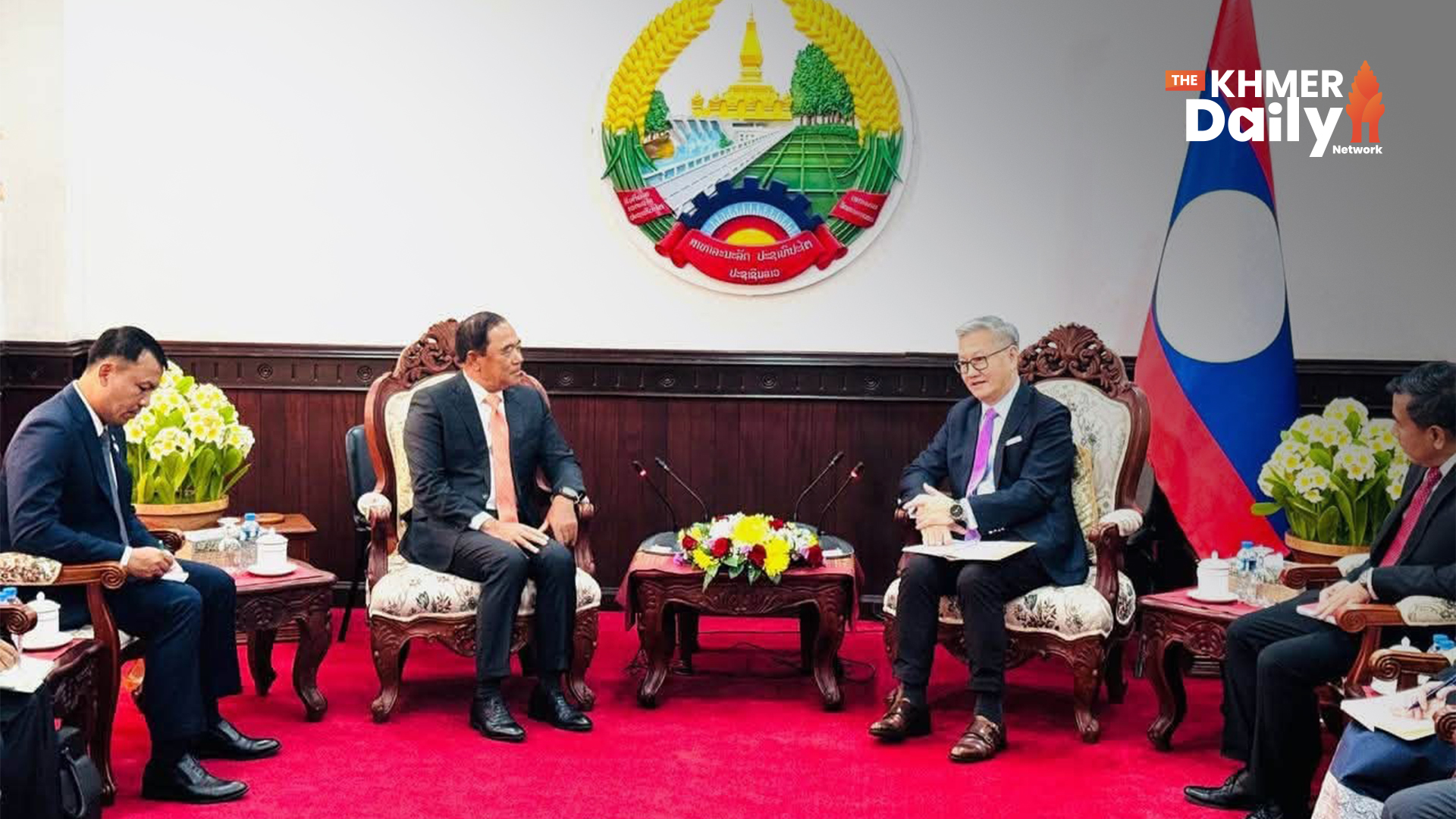 Cambodia, Laos Strengthen Bilateral Ties Ahead of Cluster Munitions Conference in Vientiane