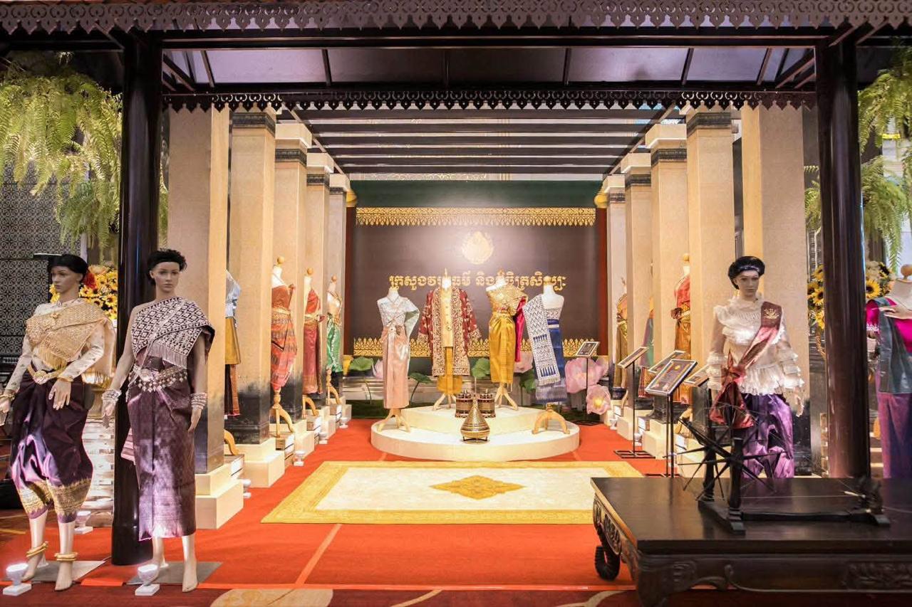 ប្រភព និងរូបភាព៖ ទំព័រហ្វេសប៊ុក ក្រសួងវប្បធម៌ និងវិចិត្រសិល្ប: និង សមាគមសិល្បករខ្មែរ Khmer Artists Association